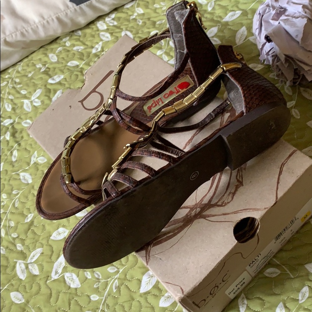 Two Lips Sandals - Picture 2 of 4
